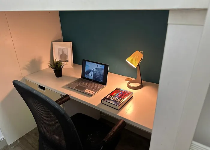 Cozy Loft Partition Room In Barsha Heights