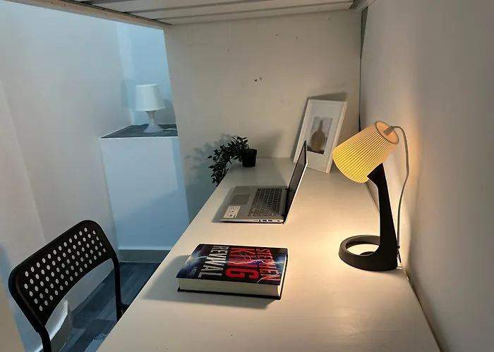 Cozy Loft Partition Room In Barsha Heights