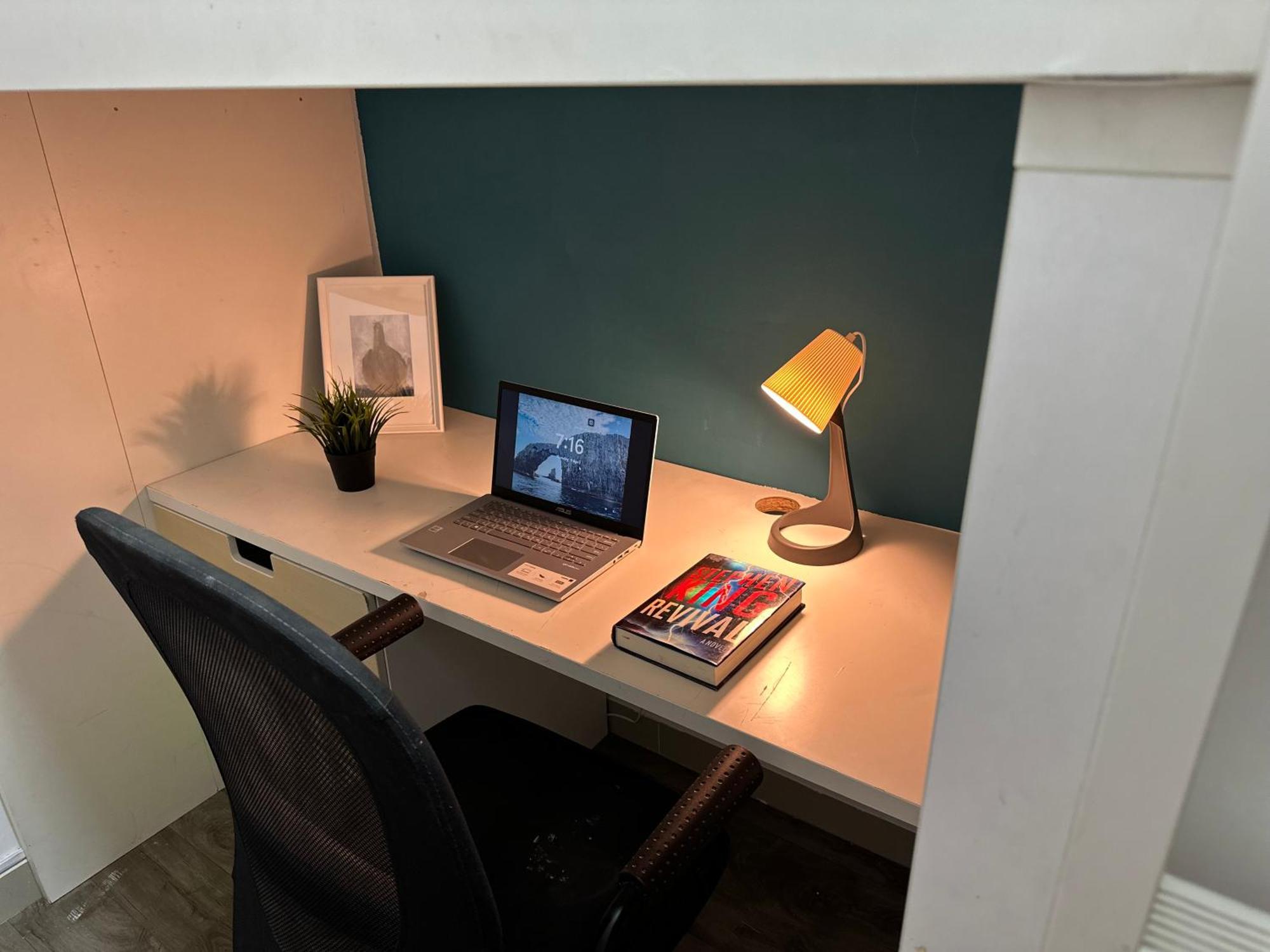 Cozy Loft Partition In Barsha Heights *