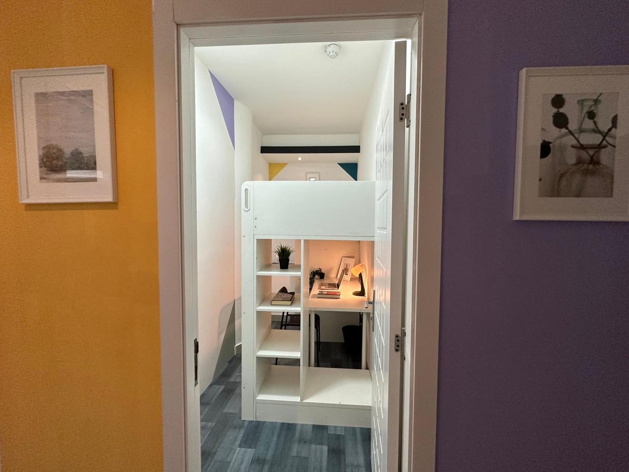Cozy Loft Partition In Barsha Heights