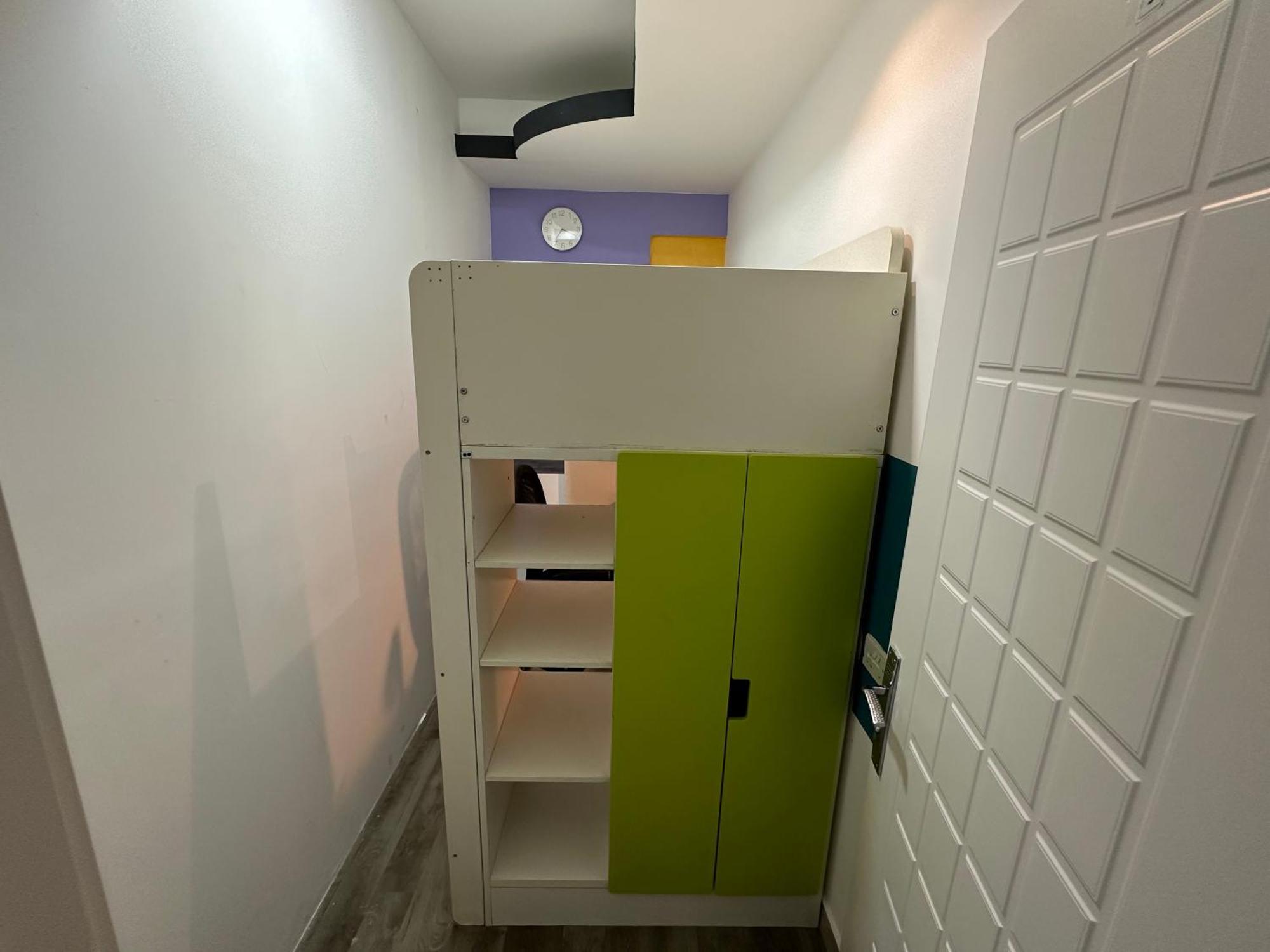 Cozy Loft Partition In Barsha Heights Homestay *